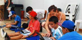 Apoyo escolar en las colonias de verano en Tigre