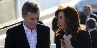 Macri recibió a empresarios y Cristina, intendentes