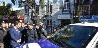 Menéndez entregó nuevos patrulleros en Merlo