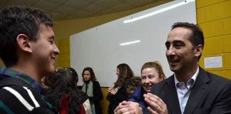 El municipio de Morón participó en la entrega de becas escolares