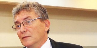 Marcelo Bello impulsa el ahorro energético en clubes del distrito