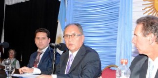 Descalzo ajusta tasas ante déficit creciente en las cuentas municipales