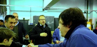 Valenzuela incorpora a Decibe al equipo municipal y consulta a “Chiche”