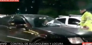 Atropelló a dos inspectores cuando escapó de un control de alcoholemia