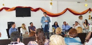 Entrega de jubilaciones a vecinos de Munro