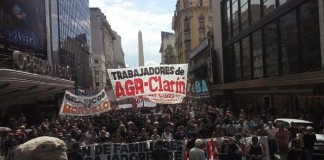 Concurrida marcha de los trabajadores de AGR-Clarín al Ministerio de Trabajo
