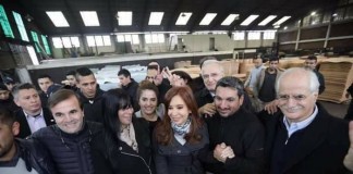 En San Martín, CFK comenzó a caminar el Conurbano