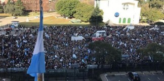 Protesta contra jueces que tienen causas de corrupción
