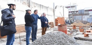 Katopodis visitó las obras del Centro Cultural y Deportivo Peretz