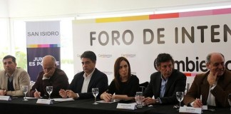 Vidal alineó tropa en el Foro de Intendentes