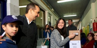 Tagliaferro votó acompañado por su familia