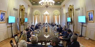 Macri ofreció a gobernadores un pacto fiscal de cuatro ejes