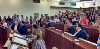 HCD 3F: Entre el recambio y el pasado que quiere volver