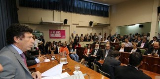 Los funcionarios de SI, camino a presentar declaraciones juradas