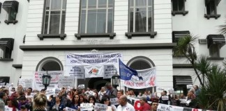 Masivo acto contra el traslado del hospital oncológico Maria Curie