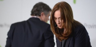 Vidal movió varias fichas en una sola jugada