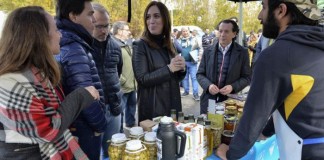 Vidal visitó El Mercado en tu Barrio en Tres de Febrero