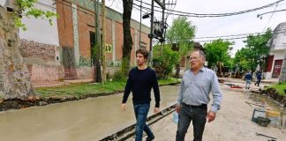 Juan Andreotti recorrió la obra de la calle Rivadavia