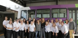 Juliana Awada y Carolina Stanley visitaron el Transporte Bicentenario