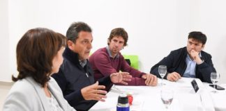 Reunión de Massa y Juan Andreotti con ex técnicos del SENASA