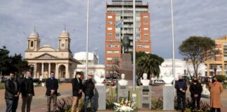 El municipio colocó los bustos de Kirchner y Alfonsín