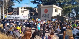 Trabajadores reclamaron por la reapertura del aeropuerto de El Palomar