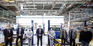 El Presidente y Valenzuela participaron del lanzamiento del nuevo Peugeot