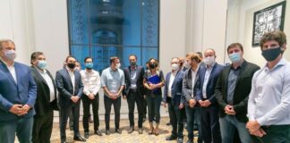 Malena Galmarini y Katopodis, al frente de anuncio con intendentes