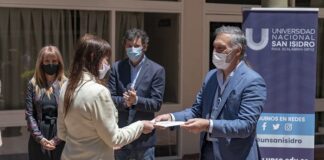 Reconocimiento a voluntarios universitarios