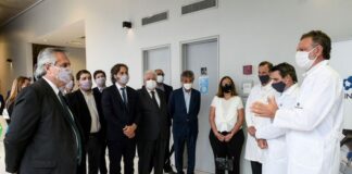 El Presidente recorrió laboratorios donde desarrollan el suero anti Covid-19