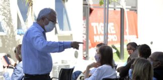 Zamora picó en punta con más restricciones en el espacio público