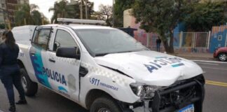 Un motociclista murió atropellado por un móvil policial