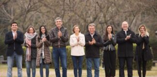 Randazzo presentó lista y va por la “avenida del centro”