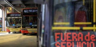 Los “bondis” a pérdida, paran de noche