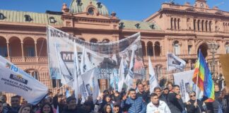 La Mesa Peronista de Tres de Febrero, en la Plaza de Mayo