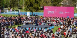 Alberto Fernández y Moreira entregaron netbooks de Conectar Igualdad
