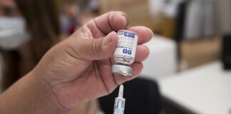 Dónde sacar turno en SI para vacunarse contra el Covid