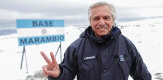 AF, sobre la Antártida, «es un enclave vital de la soberanía territorial»