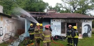 Incendiaron un local de Nuevo Encuentro en Villa Gesell