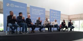 Charla en San Martín sobre el modelo industrial argentino