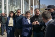 Kicillof y Descalzo entregaron patrulleros y equipamiento de seguridad