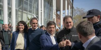 Kicillof y Descalzo entregaron patrulleros y equipamiento de seguridad