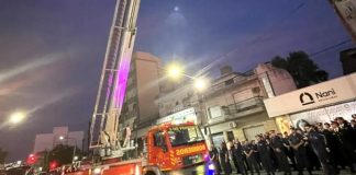 Automovilista arrolló a bomberos voluntarios en Avenida Márquez