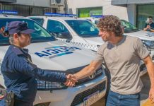 Juan Andreotti supervisó la entrega de nuevas camionetas de patrullaje
