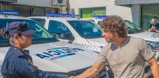 Juan Andreotti supervisó la entrega de nuevas camionetas de patrullaje