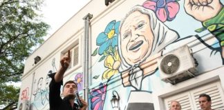 Un mural de Norita Cortiñas que mantiene viva la memoria colectiva