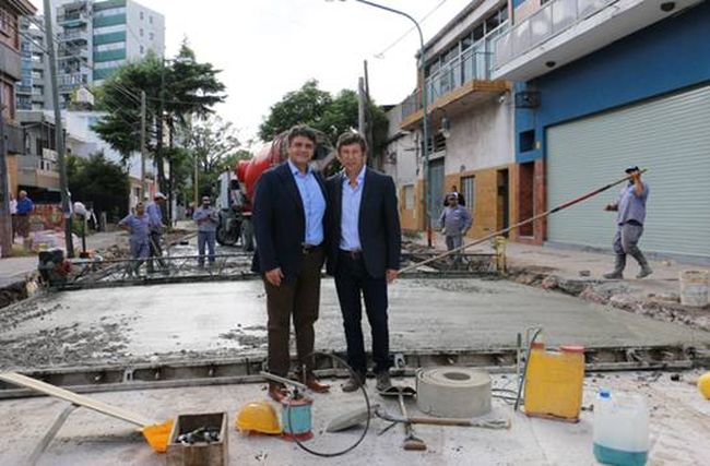 JMacri_Posse_calle