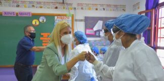 Magario y Descalzo visitaron centro de vacunación Covid 19