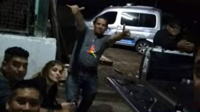 polis