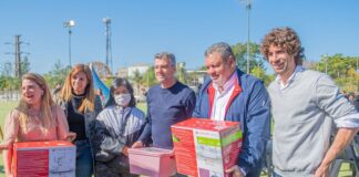 Juan Andreotti y Zabaleta entregaron 60 kits de costura a emprendedores
